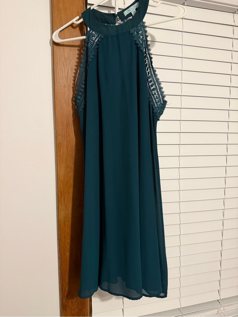 She + Sky Halter Neck Lace-Trim Swing Dress Dark Green size M